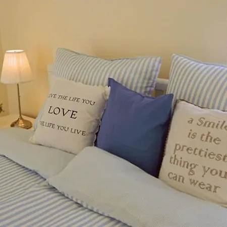 La Vie En Rose Holiday home Glowe
